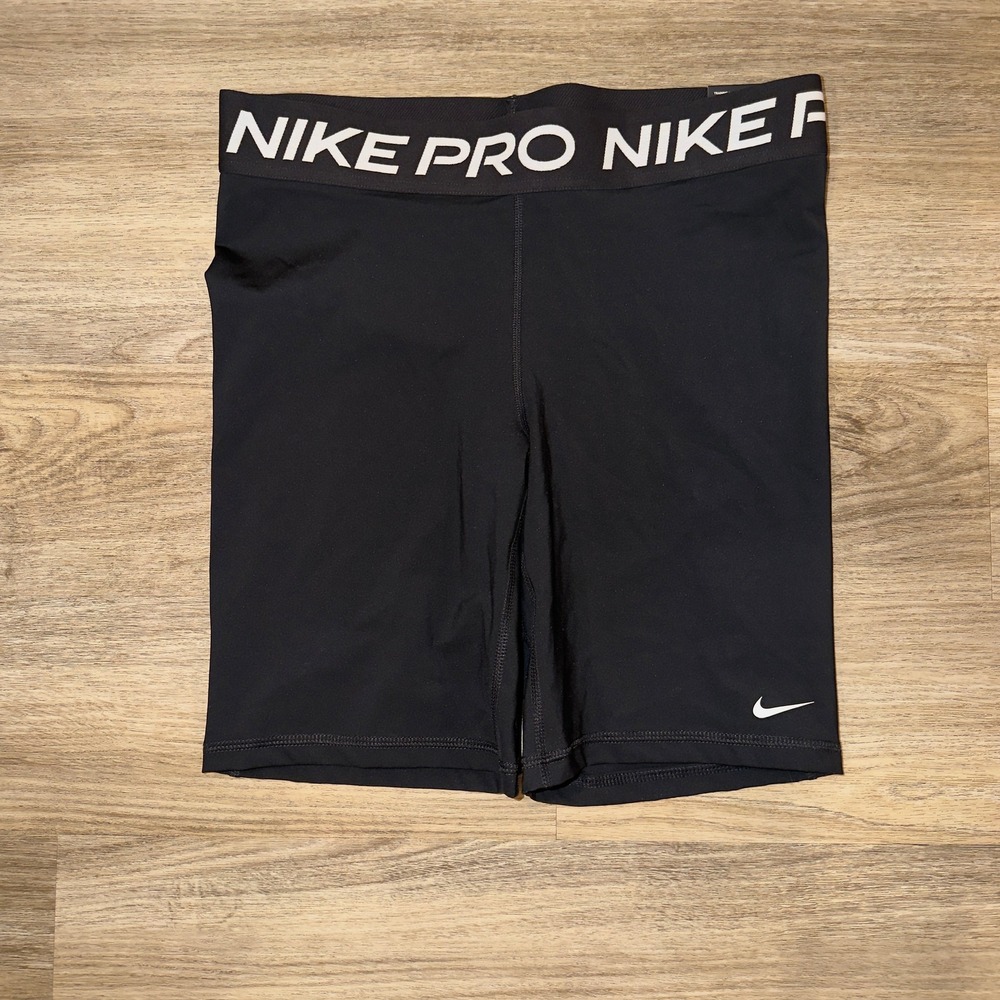 Nike Pro Dri-FIT Womens 8 Inch Training Shorts Black CZ9840-010 Large NWT